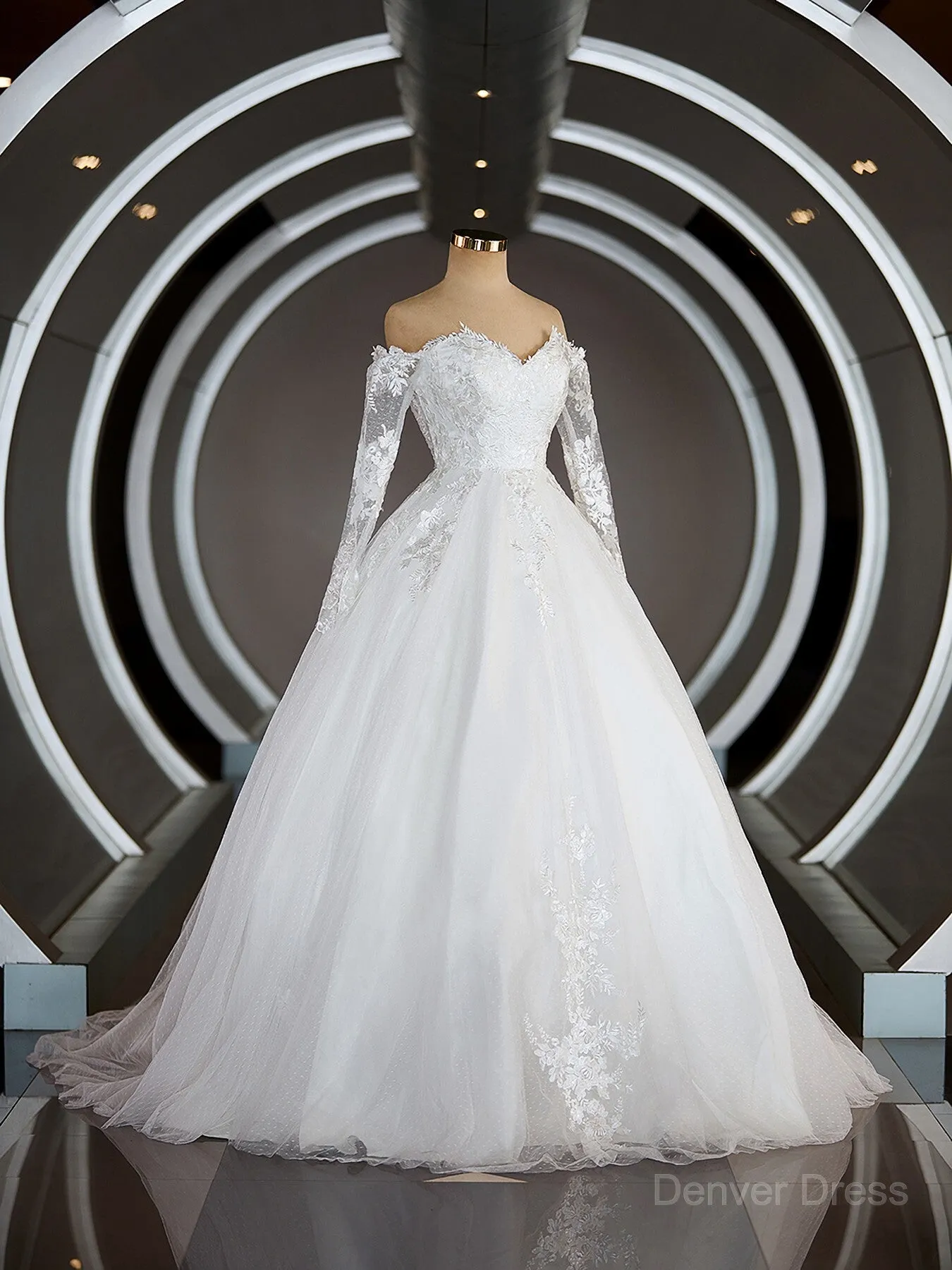 A-Line Off-the-Shoulder Sweep Train Tulle Wedding Dresses with Appliques Lace